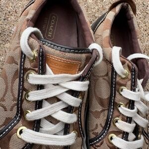Coach signature logo sneakers lace up low top brown size 6.5